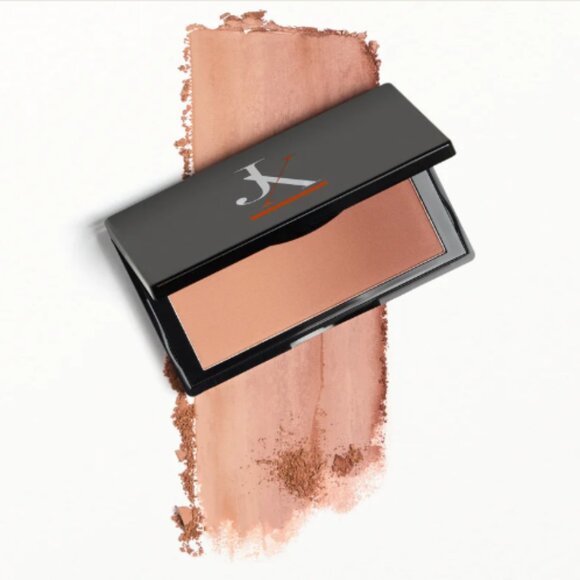 The Bronzer - Picture 1 of 1
